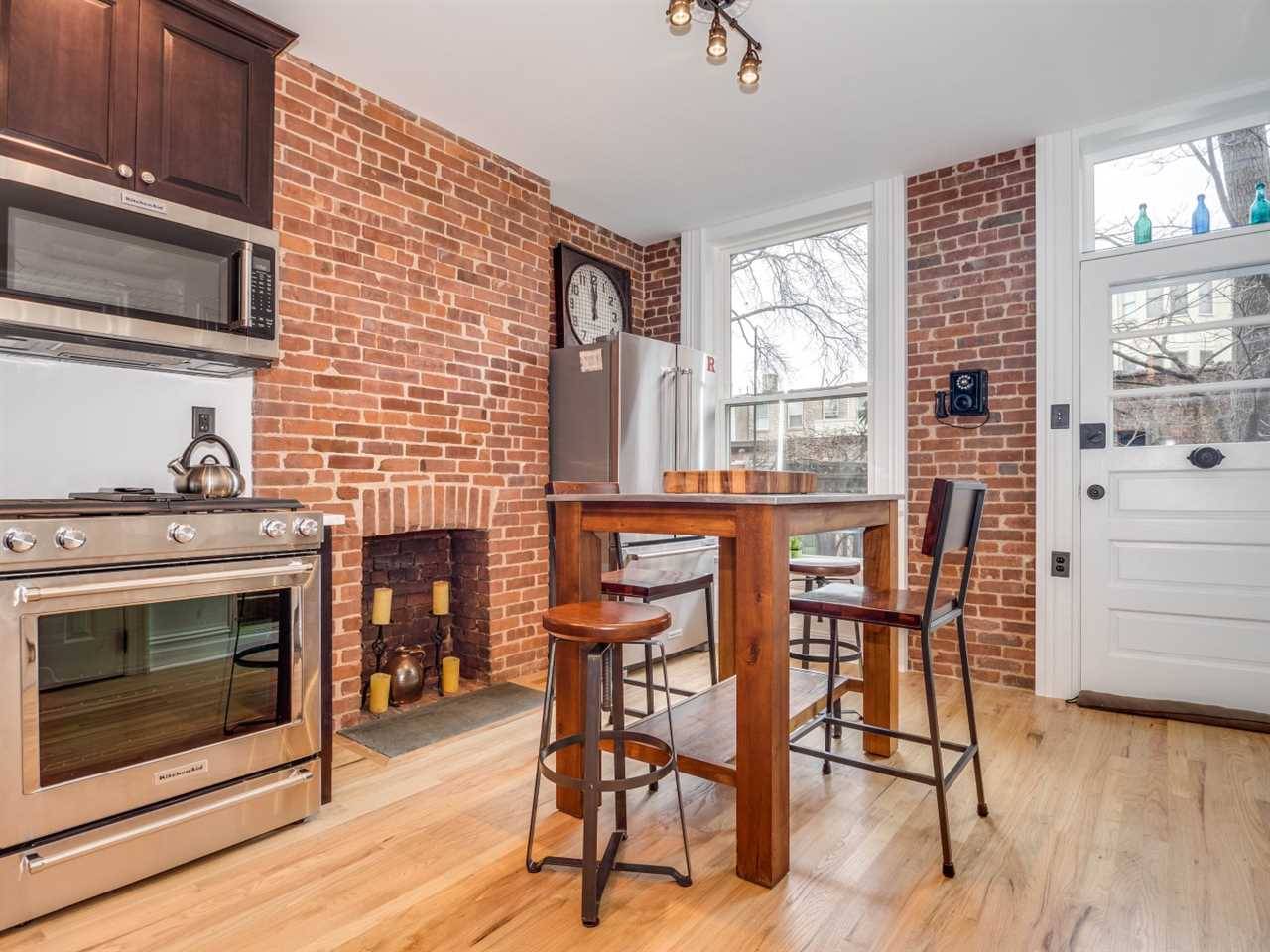 This home has it all - 1 BR Condo Historic Downtown New Jersey