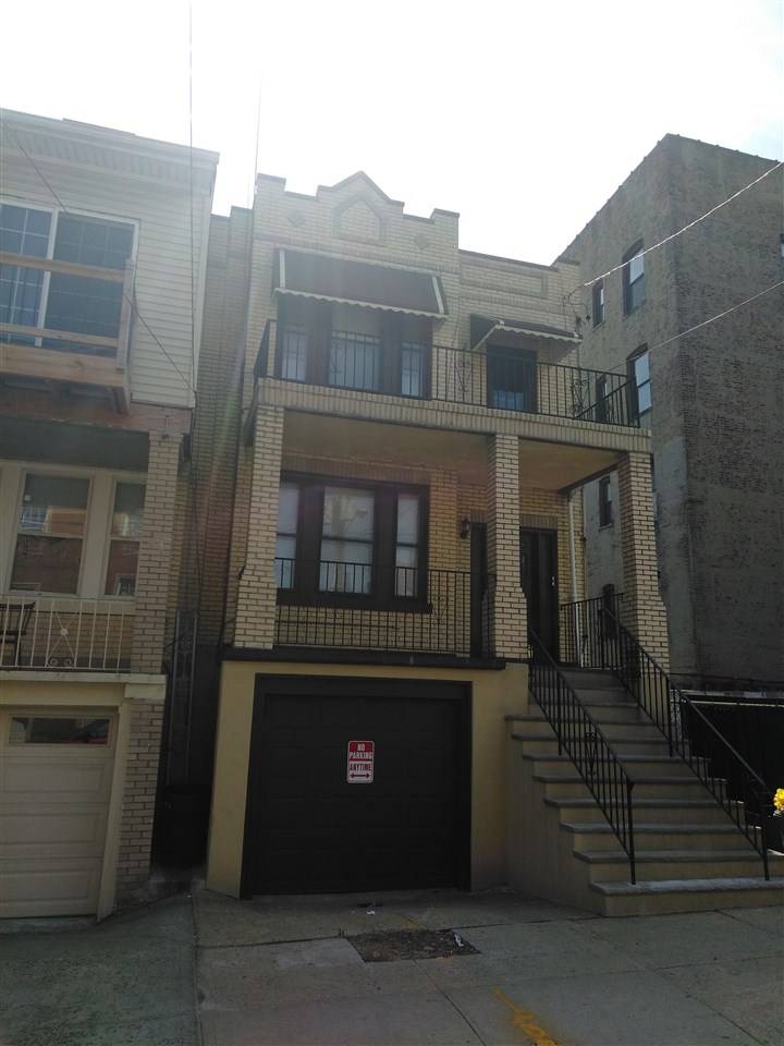 Beautiful apartment with a wonderful layout - 3 BR New Jersey