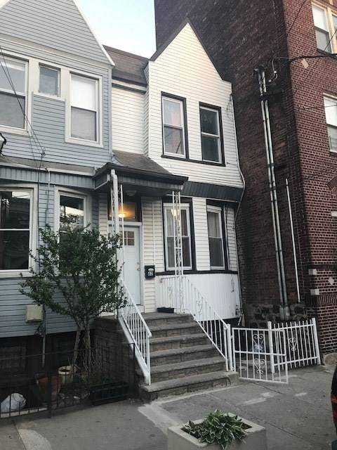 Spacious newly renovated 1 family home for rent - 4 BR Journal Square New Jersey