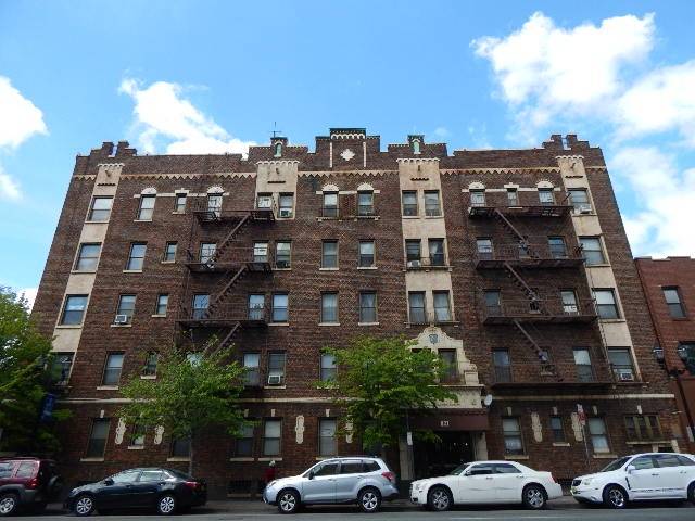 LARGE ONE-BEDROOM IN THE HEART OF JOURNAL SQUARE - 1 BR Condo New Jersey