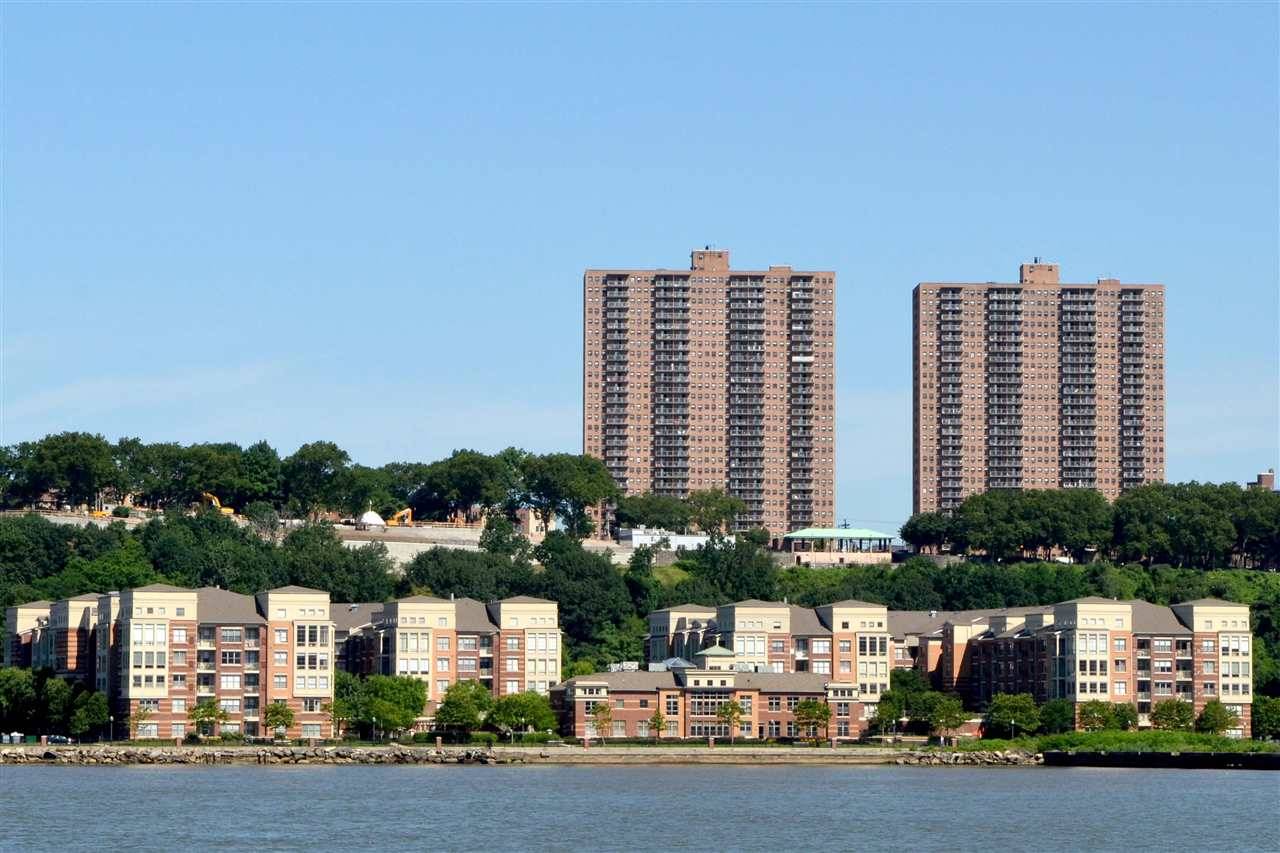 Great living in West New York 2 BD / 2 BA condo in the luxurious waterfront community of Hudson Club at Port Imperial