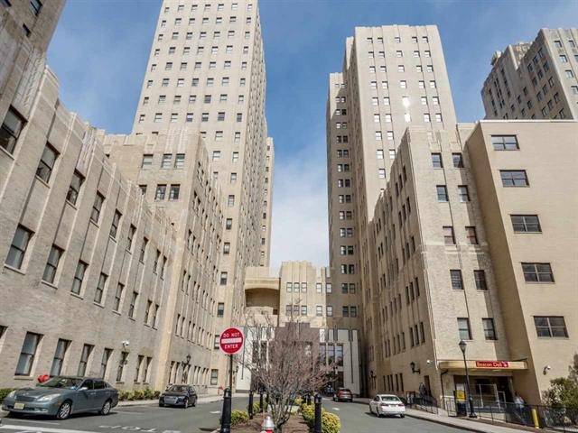 Looking for a luxury building to call home - 1 BR Condo Bergen Lafayette New Jersey