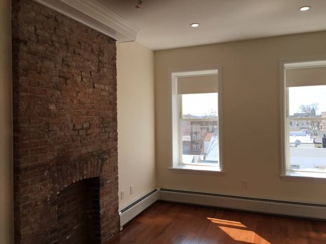 gut renovated beautiful 1BR located in Jersey City Heights near Christ Hospital- Large bedroom with walk in closet and exposed Brick