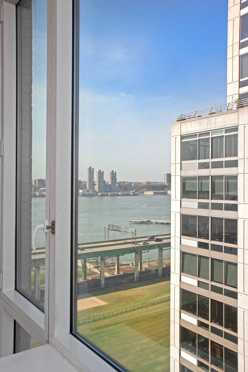 Beautiful One Bedroom Apartment with Partial Hudson River Views!