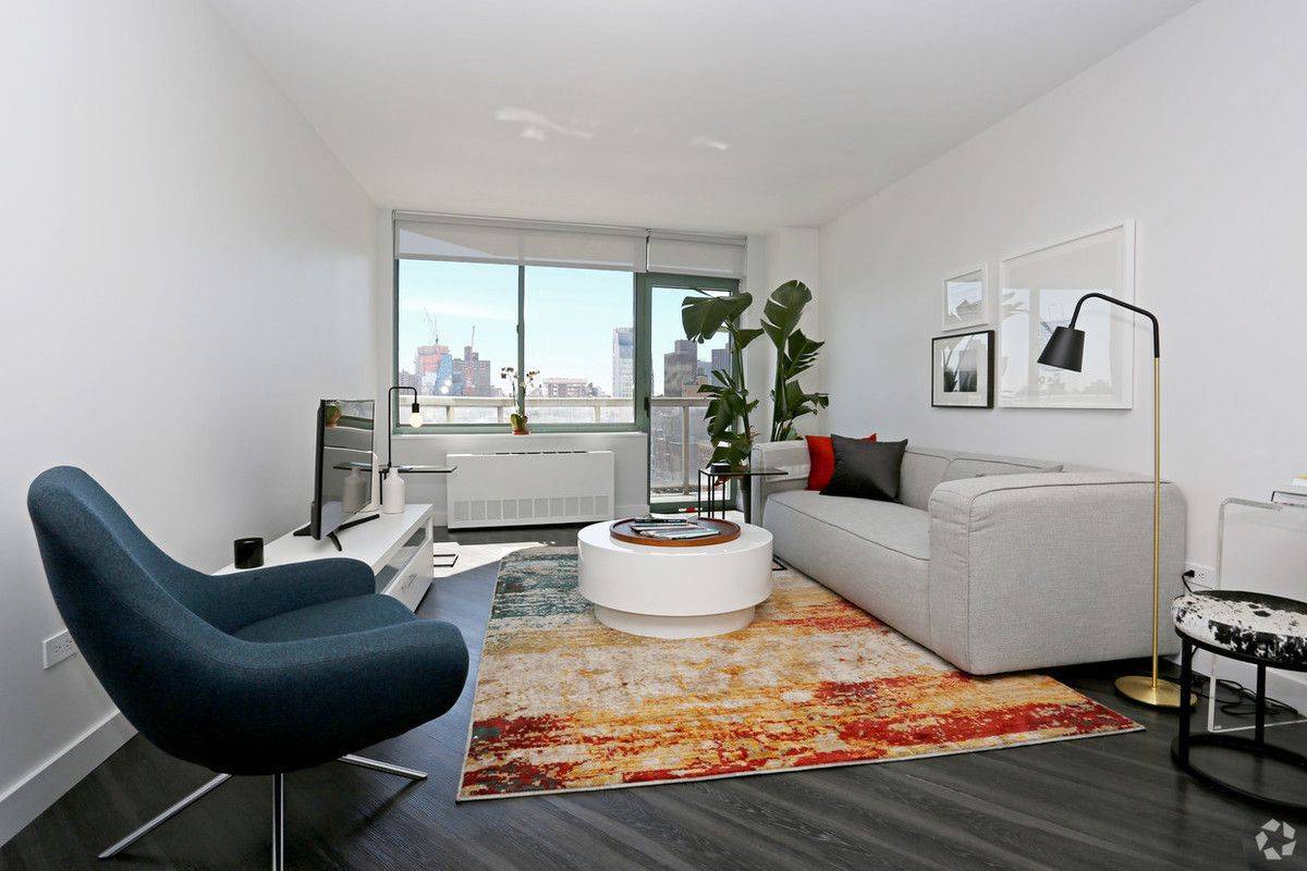 Newly Renovated East Village Penthouse 1 Bed/Convertible 2 in Doorman Building