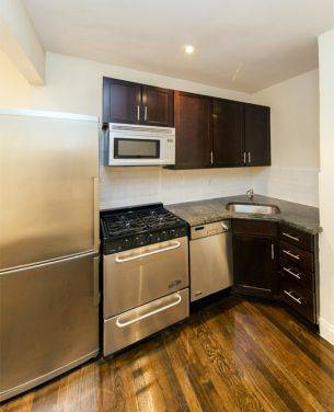 NO FEE $2,300 Upper East Side Studio, Newly Upgraded with Washer Dryer in Unit and Exposed Brick!!!