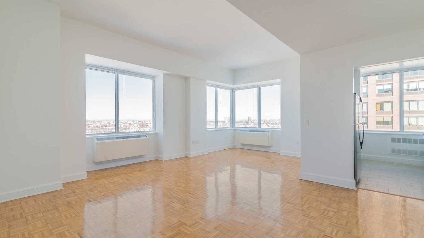 Luxury High Rise Studio with Hudson River Views on the Upper West Side