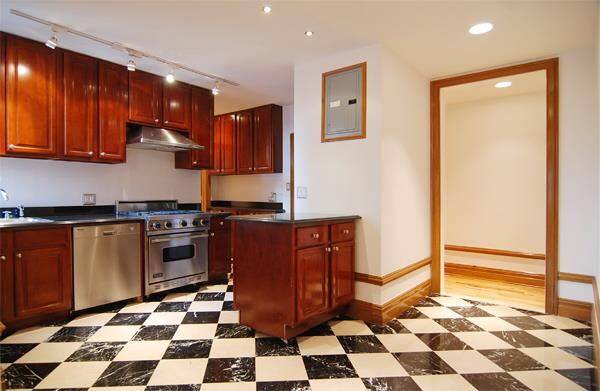 NO FEE Convertible 2 Bedroom Upper West Side Apartment Only $7,300 with High Ceilings and VERY Spacious!!!!