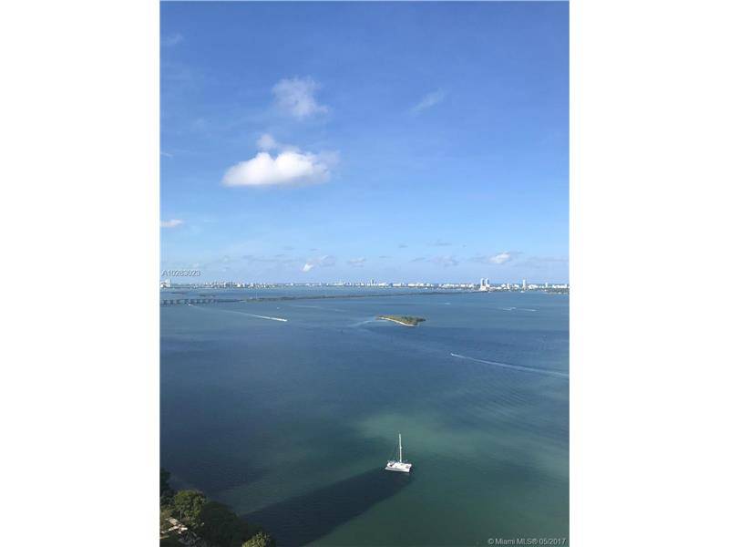 BEAUTIFULLY UPGRADED PENTHOUSE - Venetia Condo 3 BR Penthouse Aventura Miami