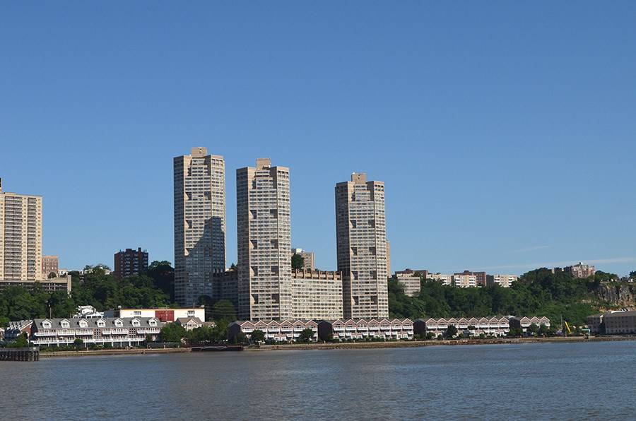 Direct E/SE NYC & Hudson River View from this Redesigned Brand New One Bedroom w/Blonde long plank Hdwd Floors