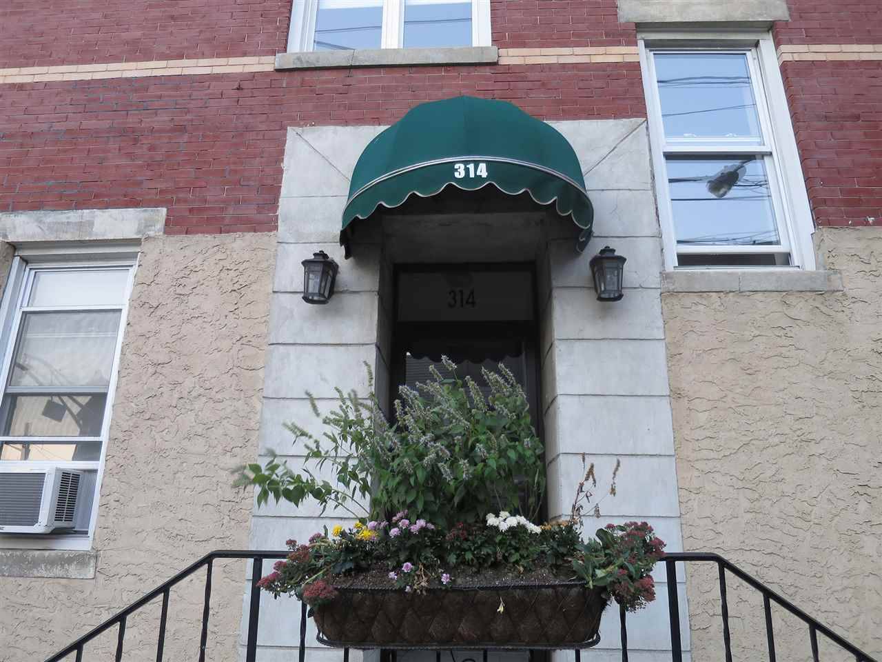 Available August 1st - 2 BR The Heights New Jersey