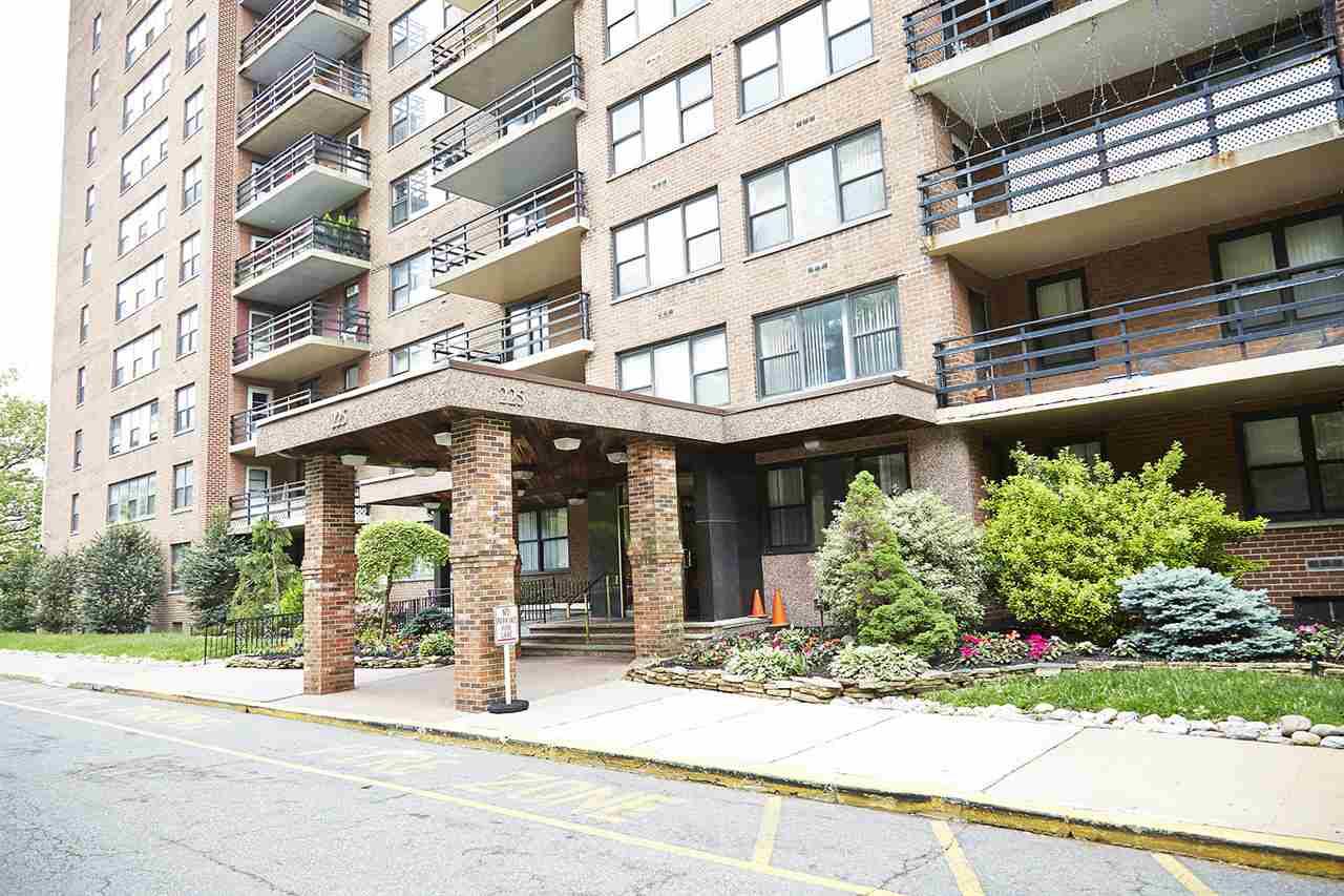 Location doesn’t get any better - 1 BR Condo Journal Square New Jersey