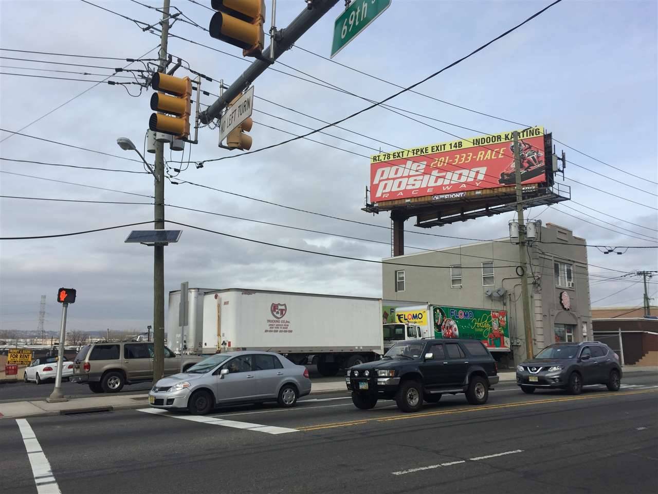 Great corner retail location at traffic light - Retail New Jersey