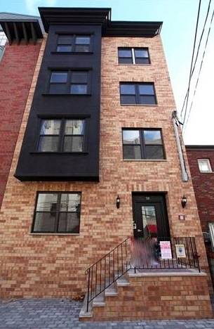 Move right into this fabulous 1403 sqft 3 bed/3 bath condo built in 2011