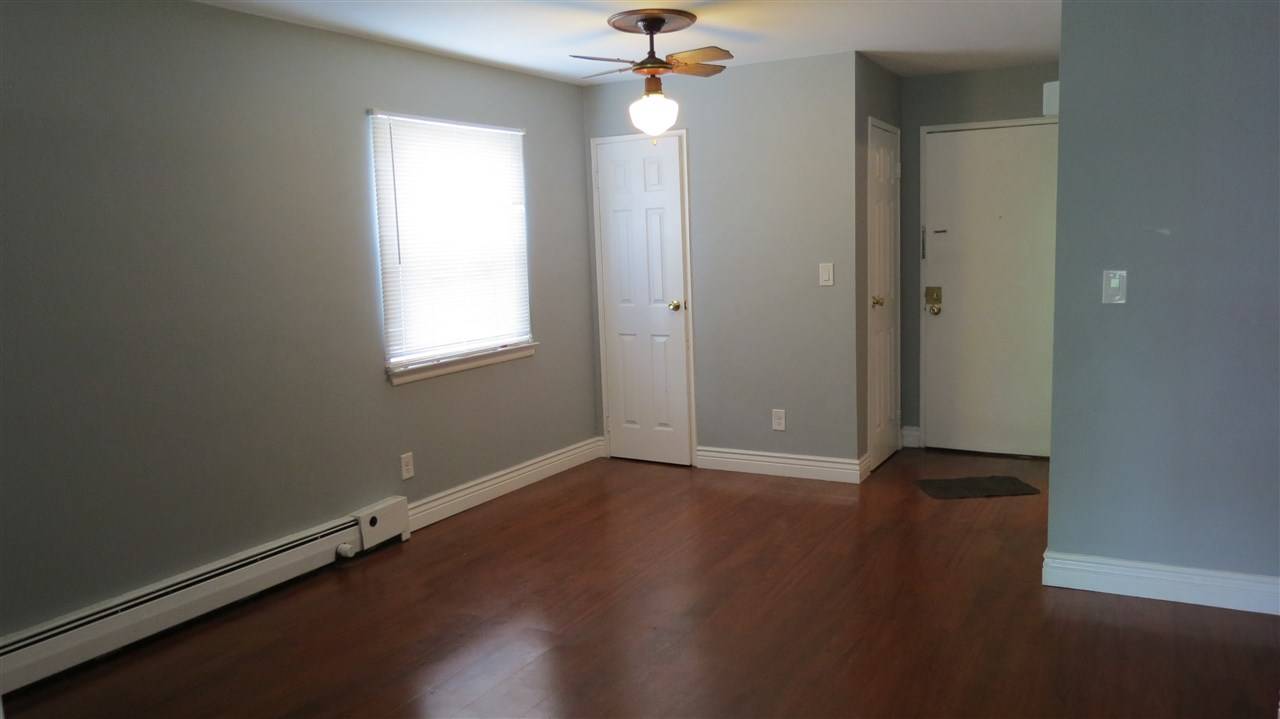 Cozy and comfortable first floor 1br plus den home in a very convenient location