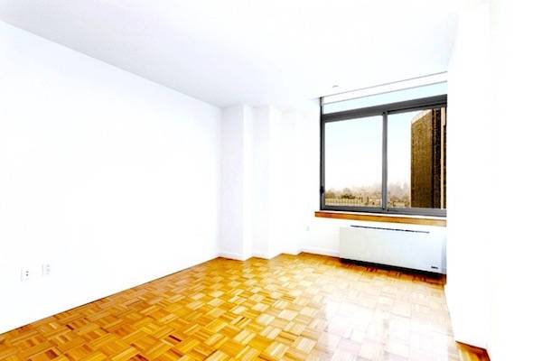Great Flex 2 in Super 5th Ave Location ~ Real Walls Allowed ~ W/D in Unit!