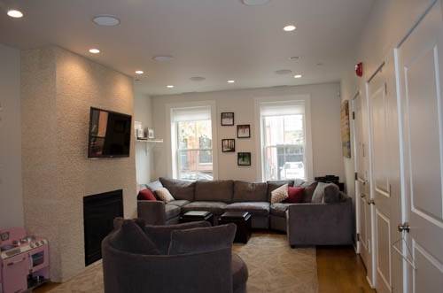 Beautiful brownstone style home with over 1500 sq ft of living space and huge private patio