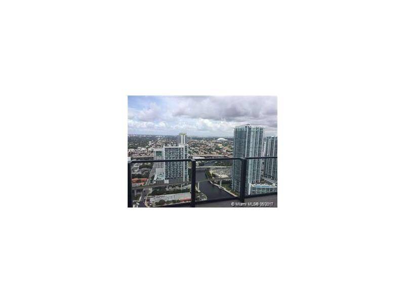 Beautiful One bedroom one and a half bath on very desirable line 06 on Brickell City Center