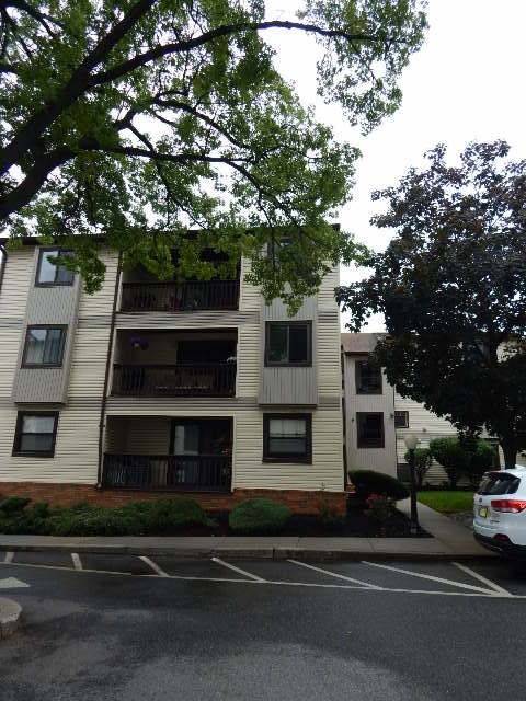 SUNNY END UNIT WITH 2 BEDROOMS (1-KING-SIZED) - 2 BR New Jersey