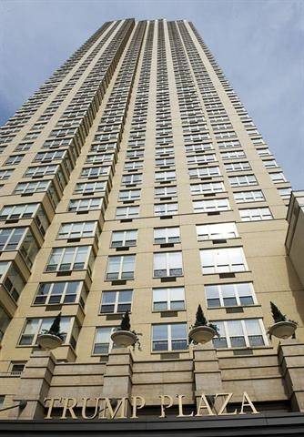 Gorgeous 1 bedroom 1 bath condo located in the sought after Trump Plaza