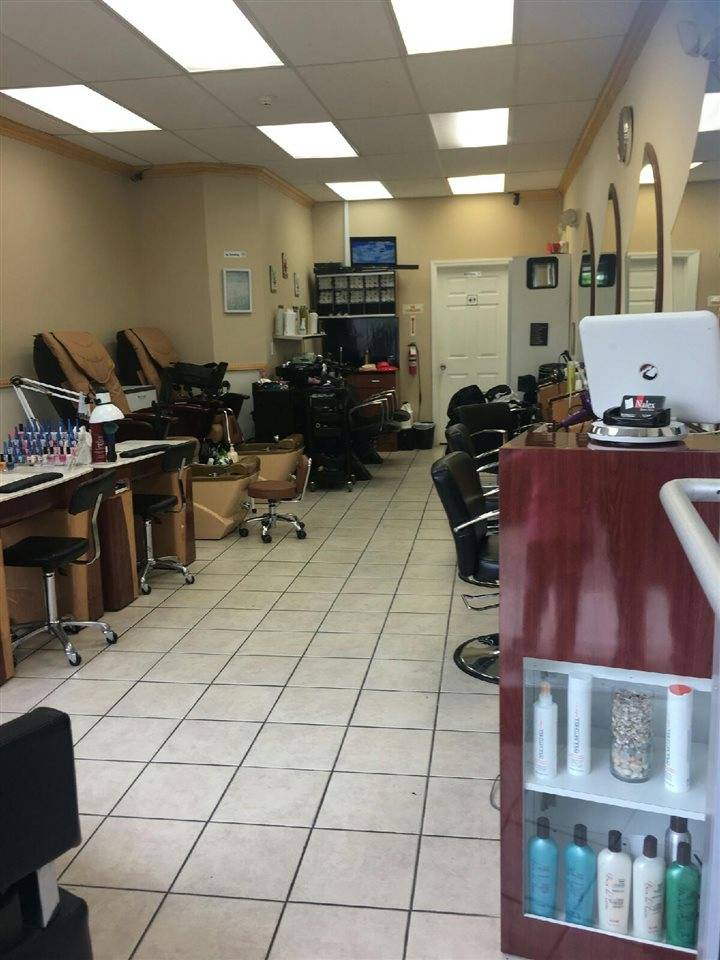 Beauty Salon with all fixtures included - Commercial New Jersey