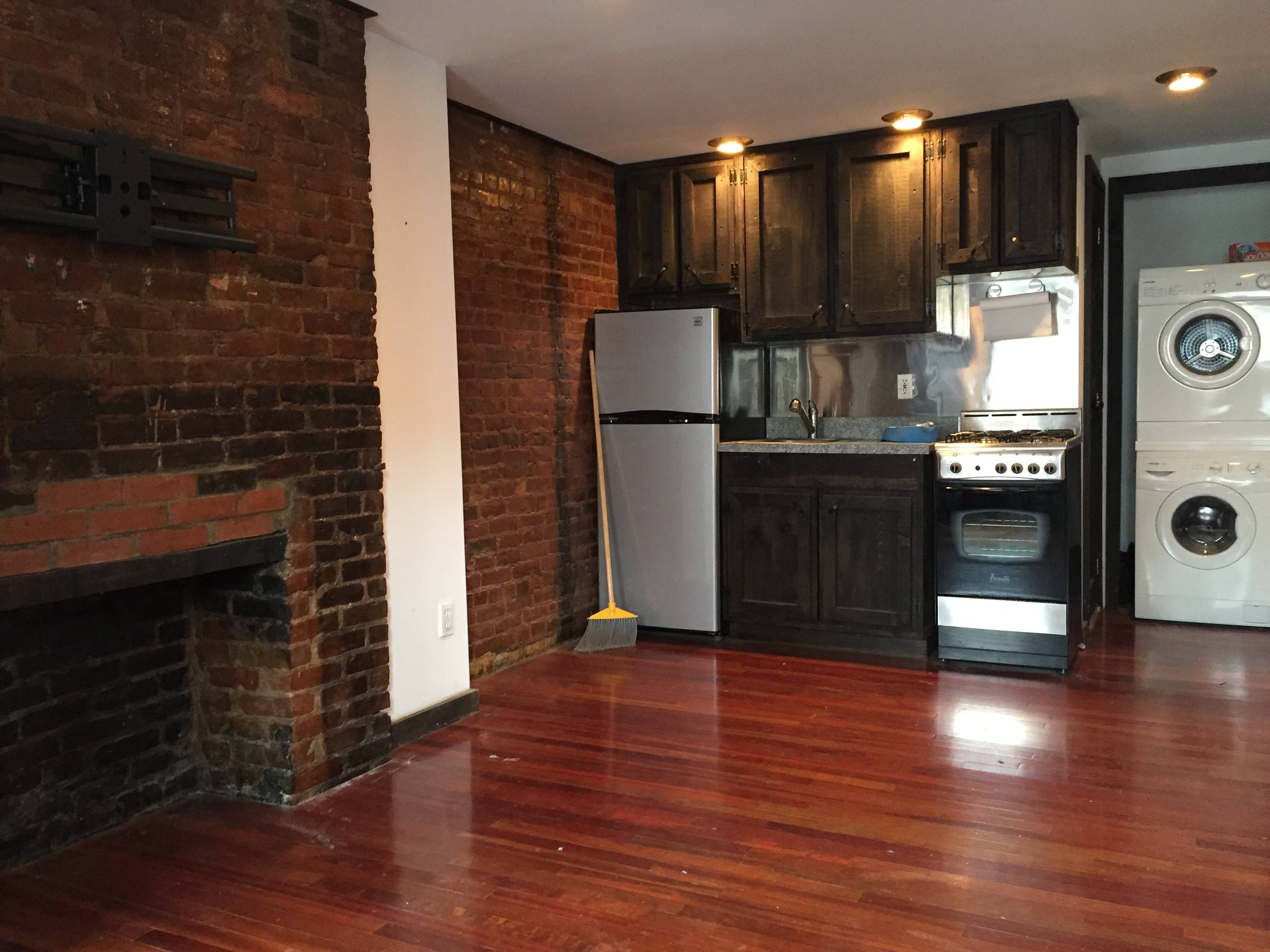 East Village: Studio with Washer/Dryer on Ave A