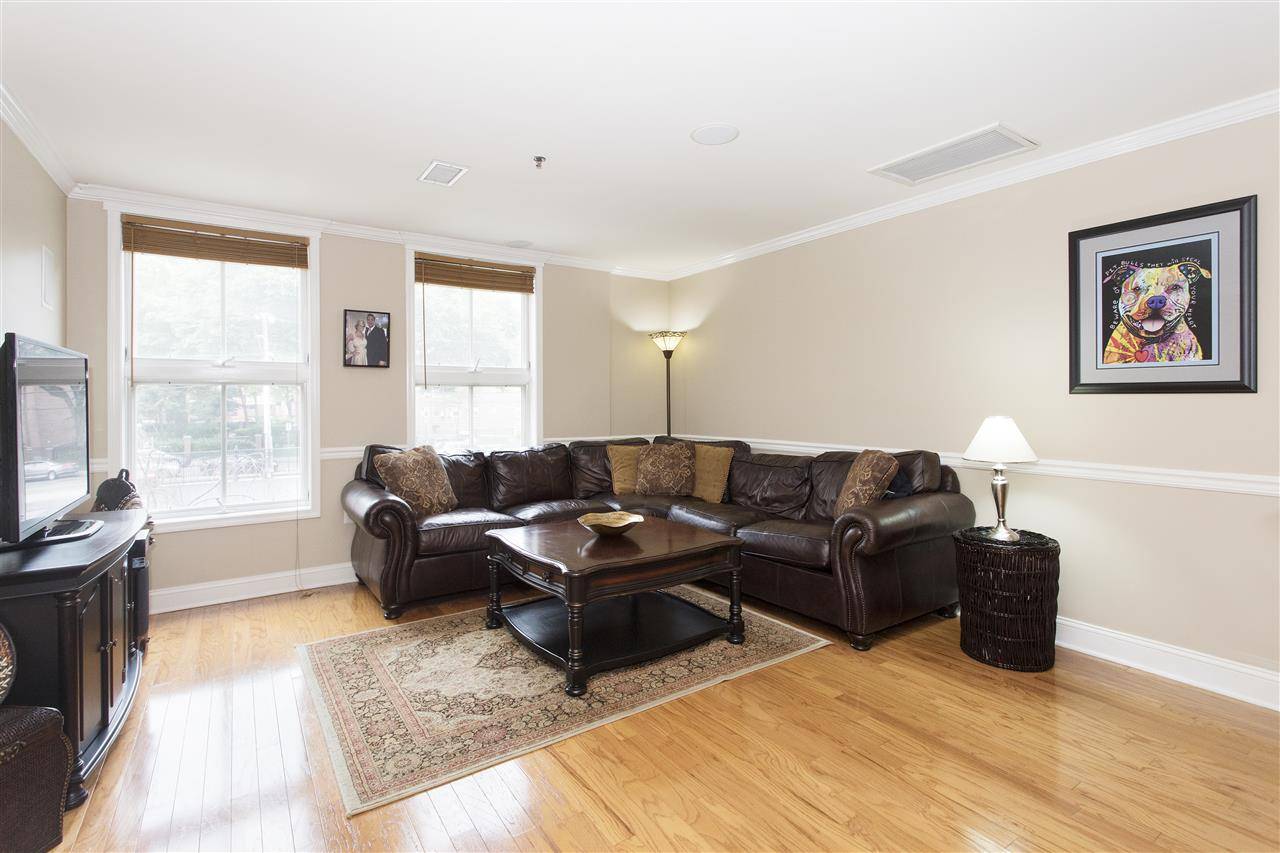 Welcome to the Huntington - 2 BR Condo Hoboken New Jersey