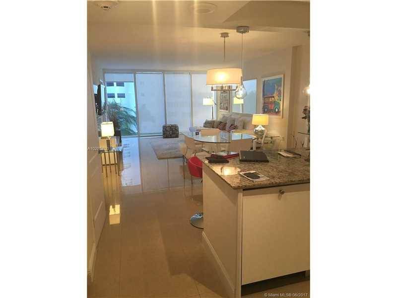 GORGEOUS AND FULLY REMODELED ONE BED IN PRESTIGEOUS HARBOUR HOUSE CONDO