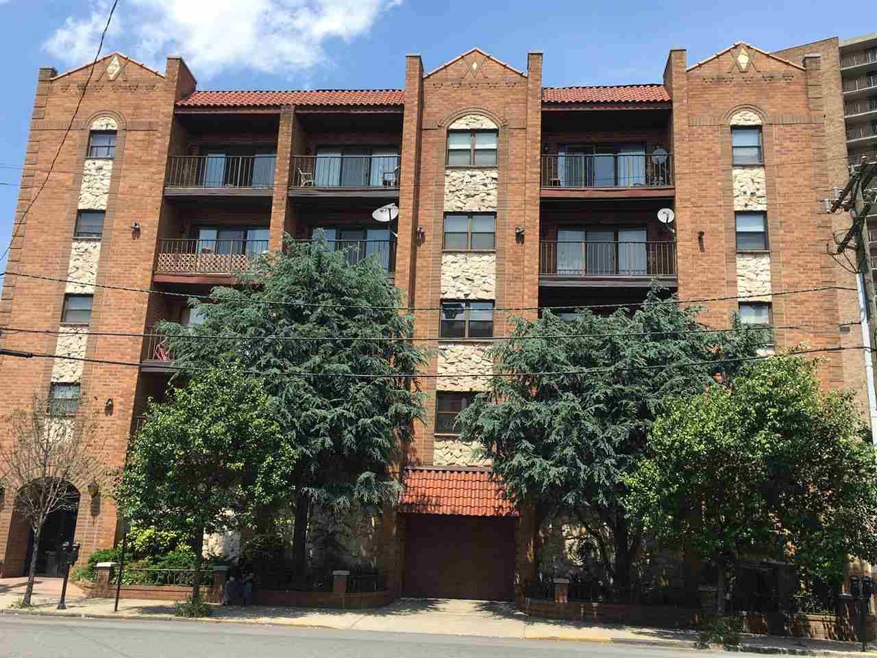 COME AND CHECK THIS SUNNY - 1 BR Condo New Jersey