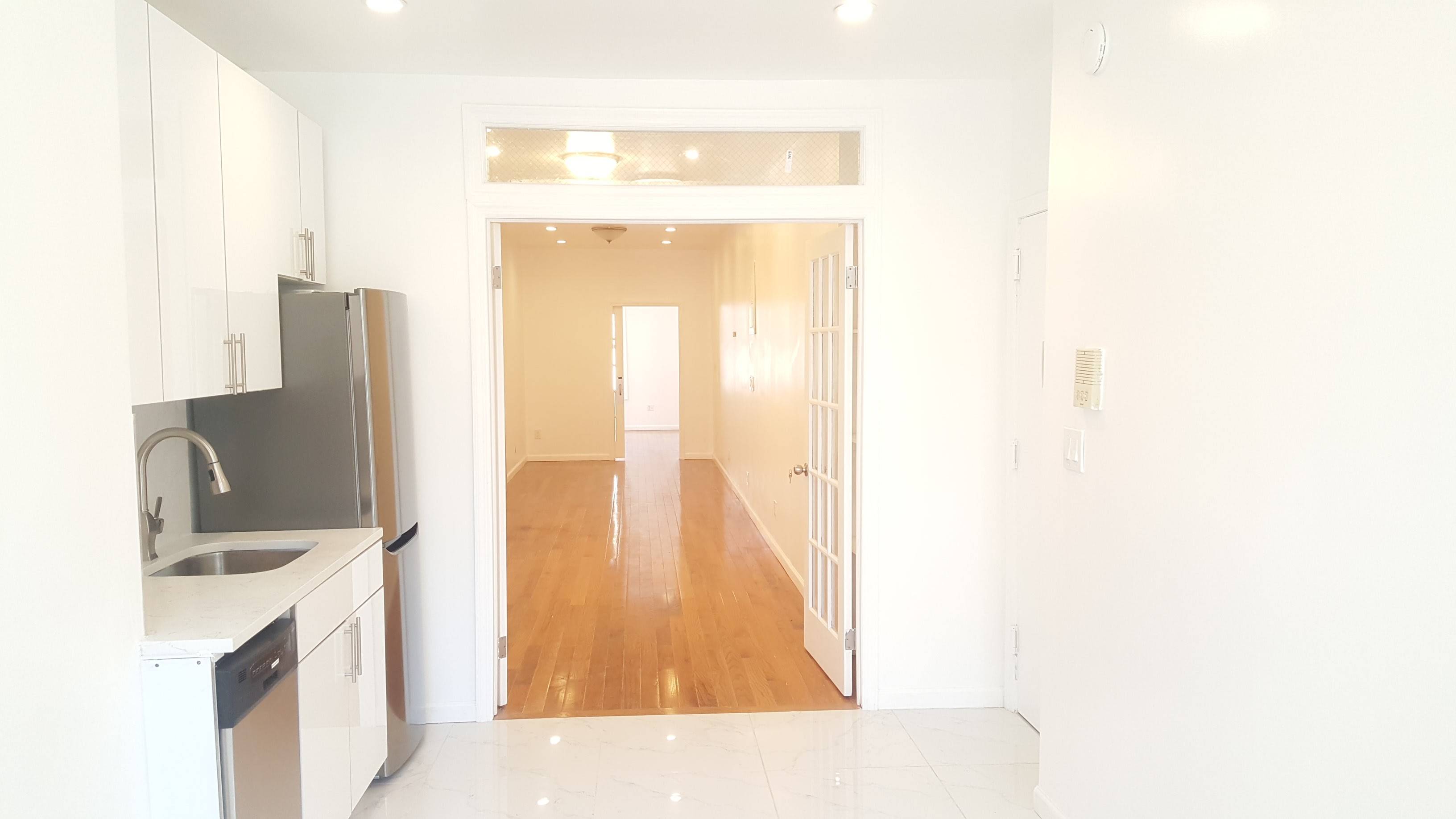 MASSIVE, FULLY RENOVATED, RENT STABILIZED  1BR IN THE HEART OF WILLIAMSBURG!