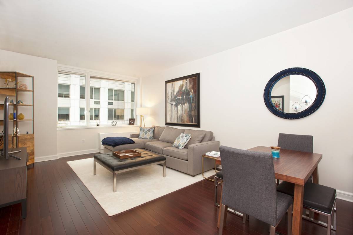 Spacious 1 Bedroom Residence with in Unit Washer & Dryer & Walk-in Closet @ The Avery!