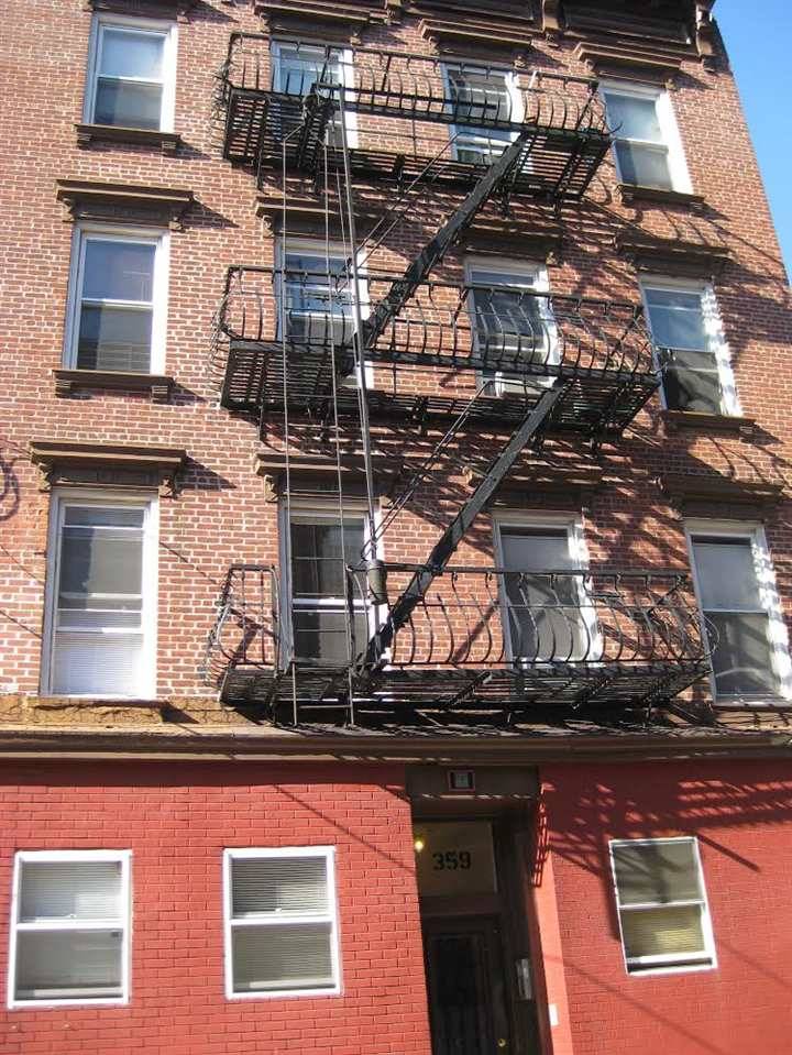 Cute 2 BD / 2 BTH in Hoboken would also make an amazing 1 bedroom with Den