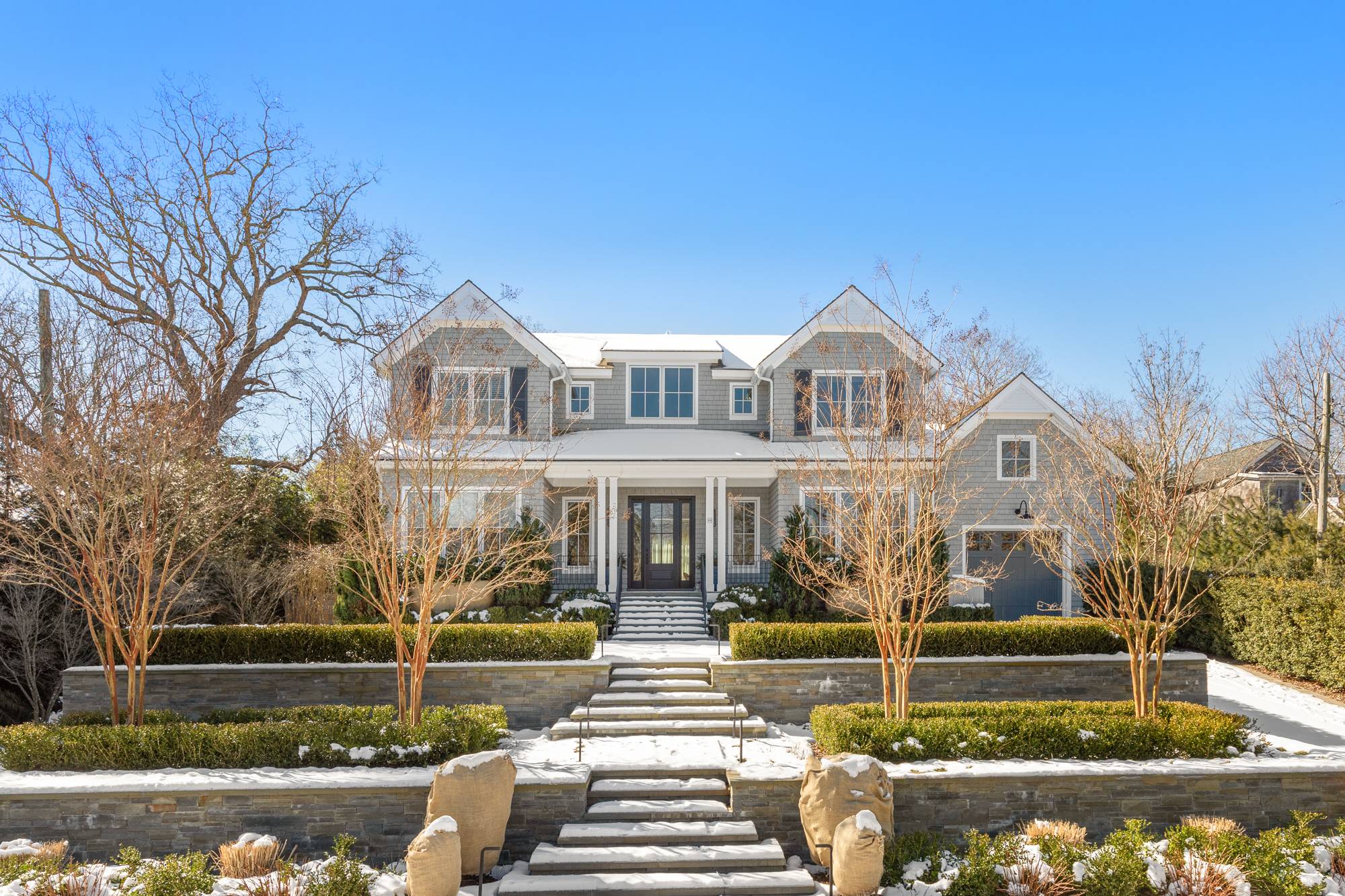 Tastefully decorated on the outskirts of East Hampton Village!