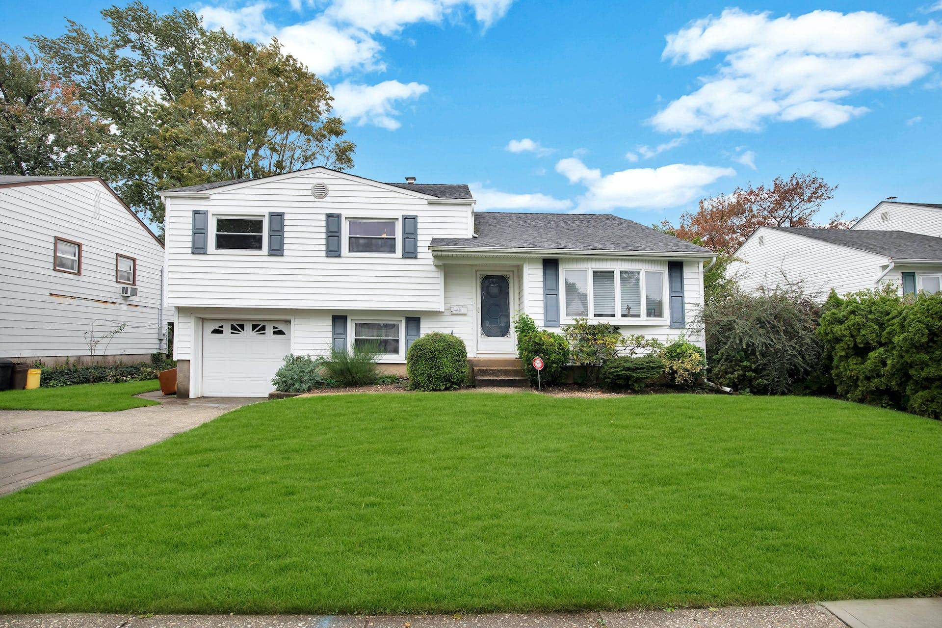 REDUCED! NOW $660,000 - Multi-level 4BR 2 BATH One Family Home HICKSVILLE, NY