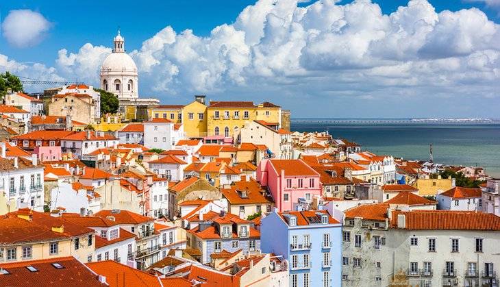 Investment opportunity in traditional Lisbon’s neighborhood