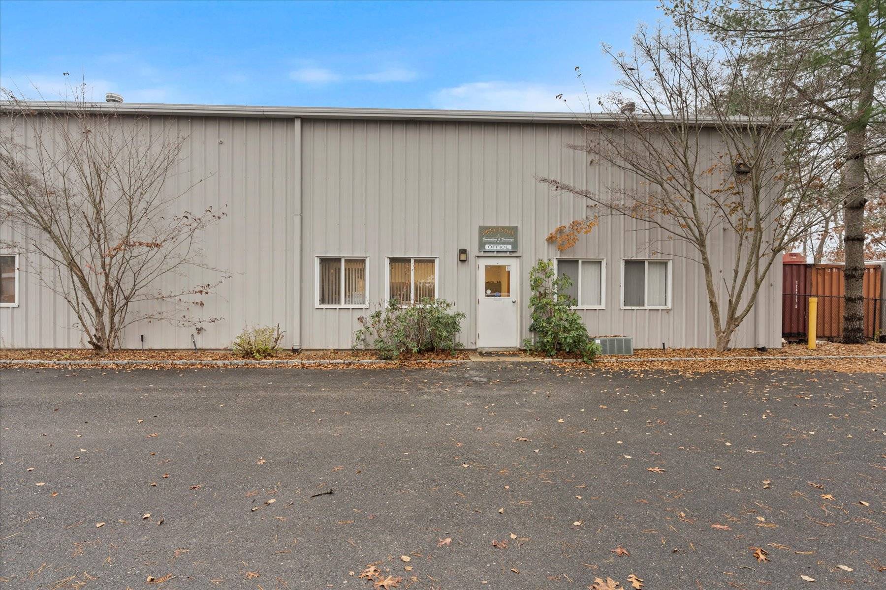 Light Industrial Space For Lease In Quogue