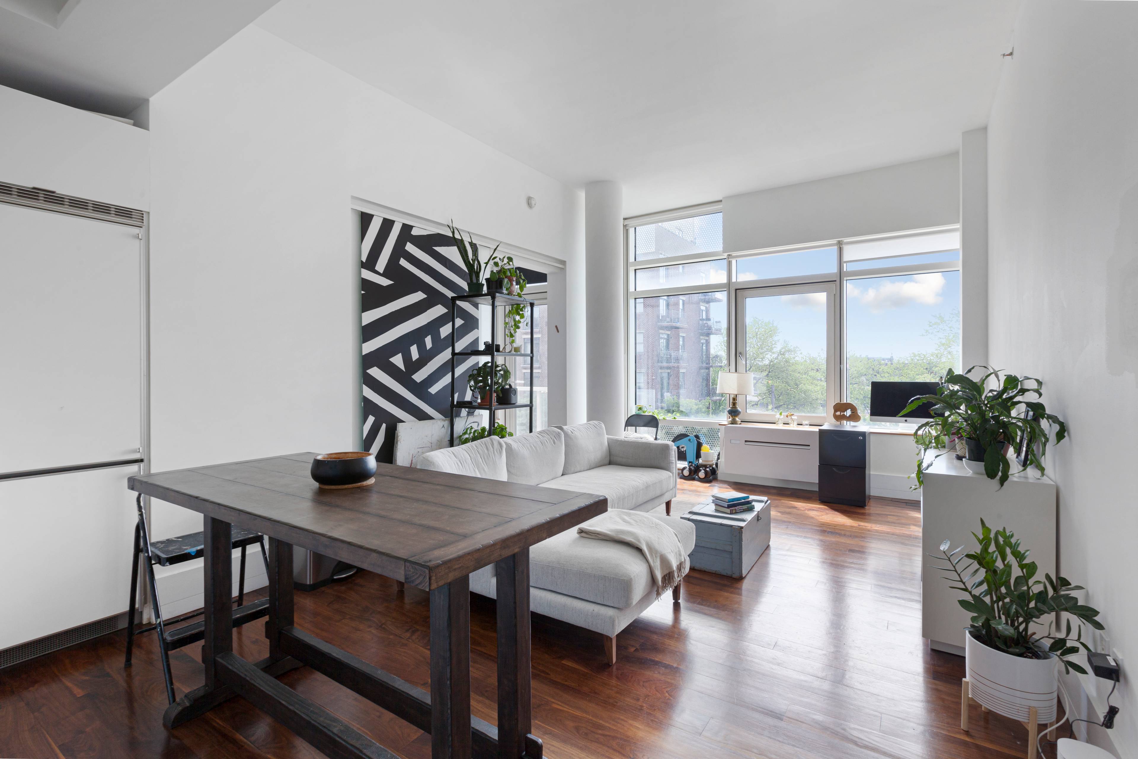 LOFTY MODERN DREAM WITH OUTDOOR SPACE IN LIC