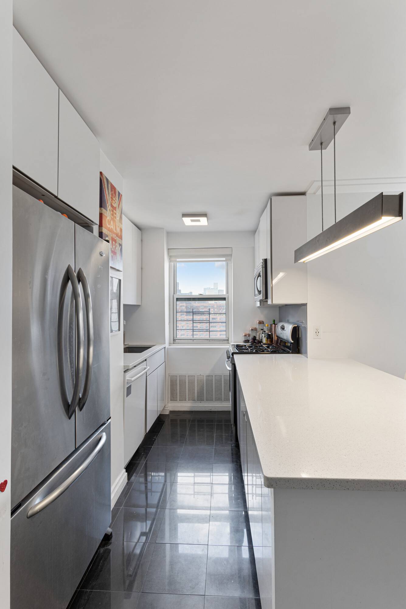 RENOVATED 2BED/2BATH, FULL SERVICE UES COOP FOR RENT!