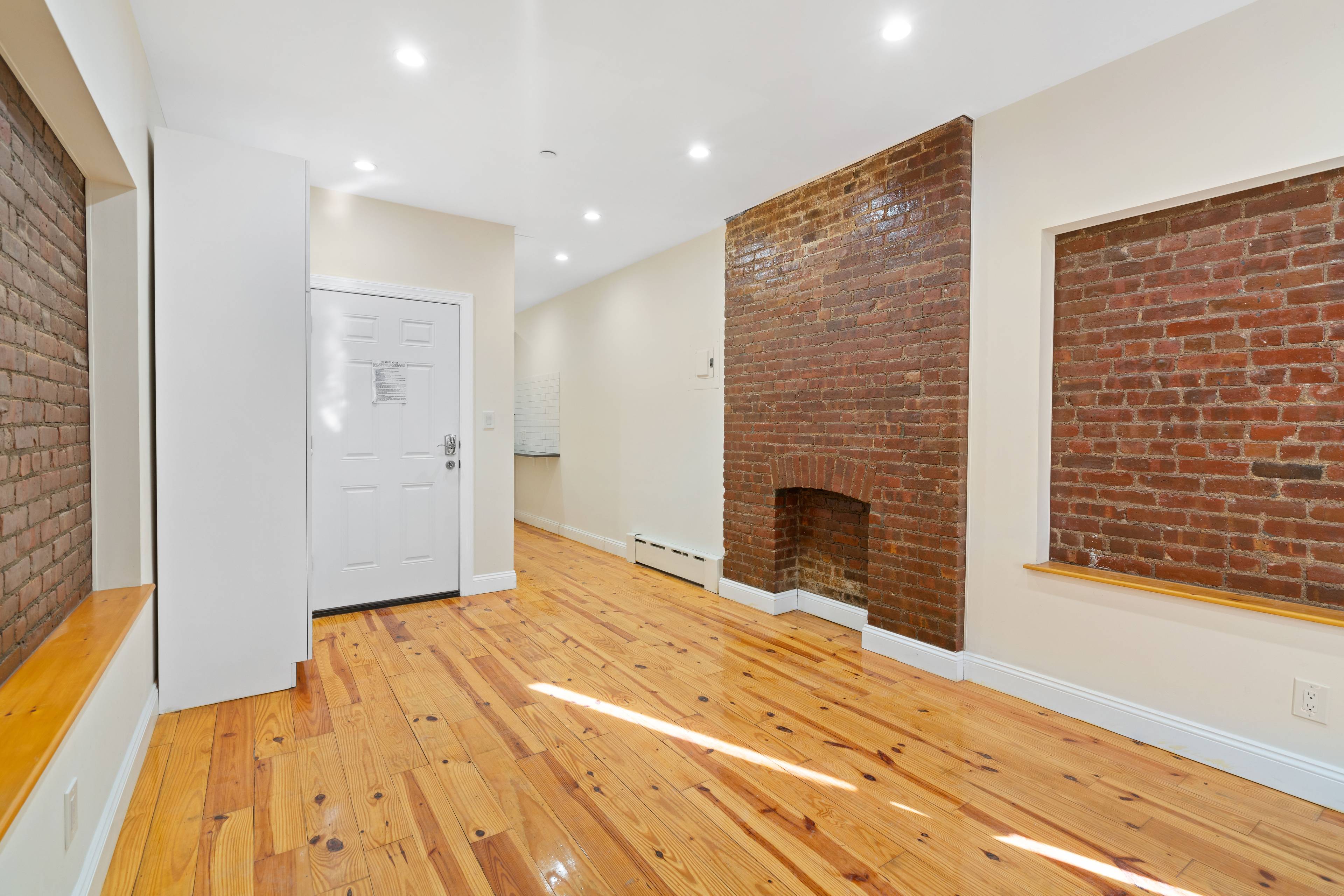 Massive Harlem 1 Bed with Private Backyard