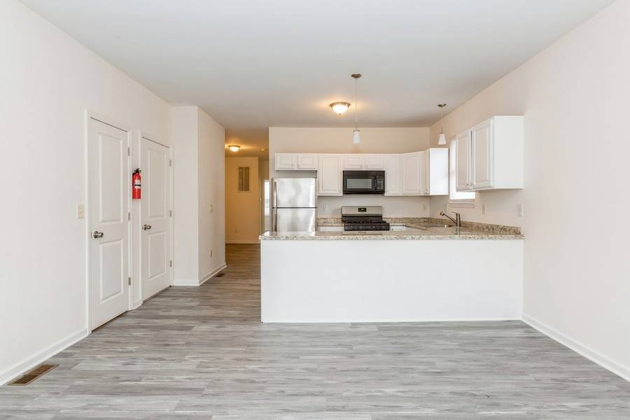 Renovated 2 Bedroom | 1 bathroom with Washer/Dryer in Unit + Parking Space Included!