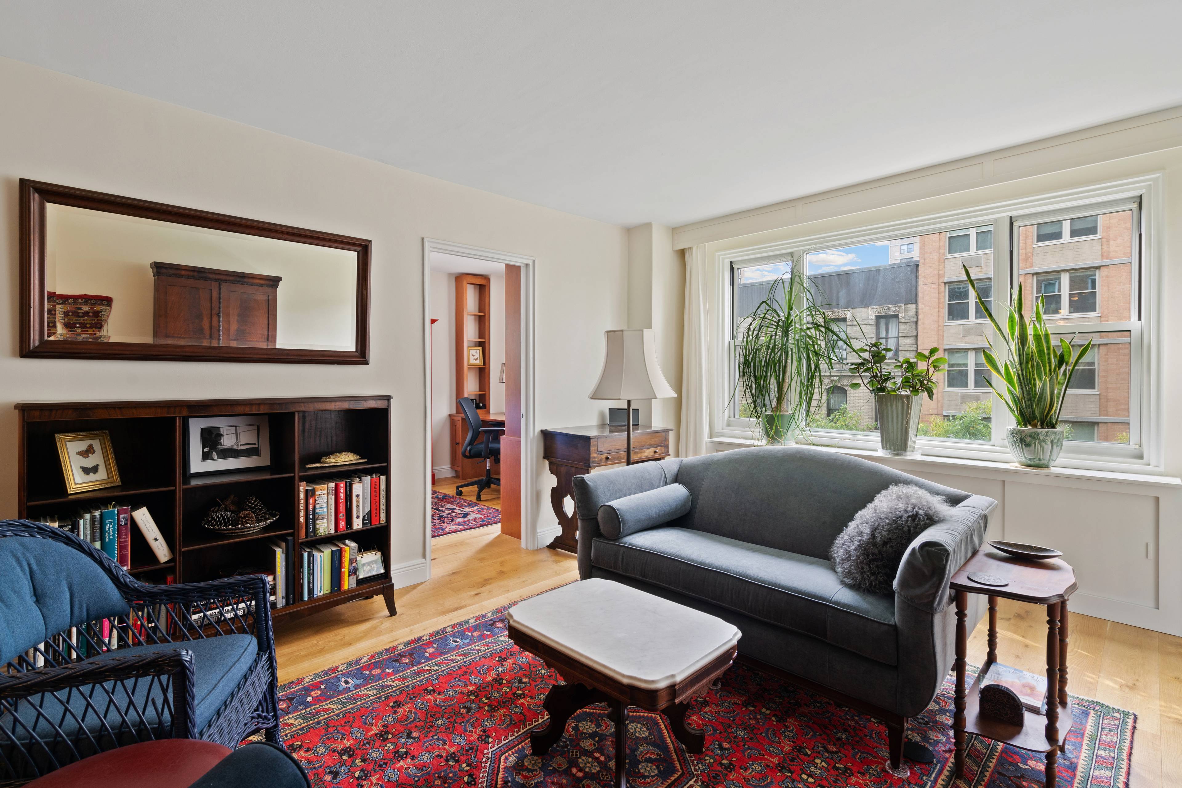 New Listing! South Facing 2 Bedroom in Upper Carnegie Hill - Museum Mile