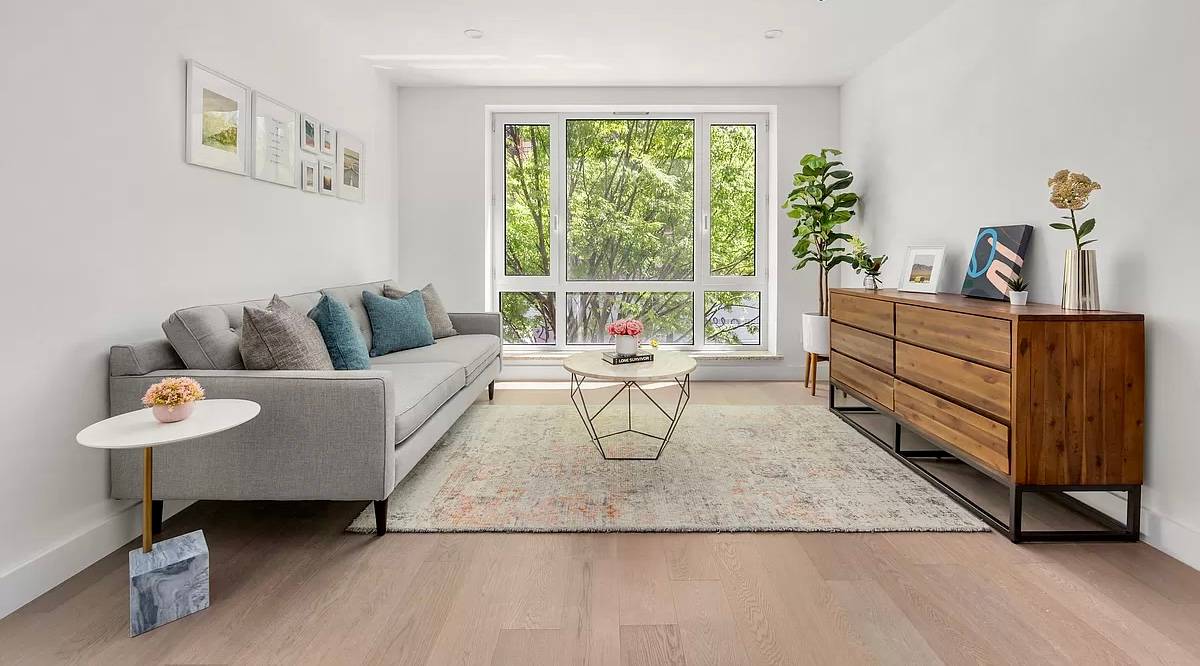 Luxury One Bedroom with Washer Dryer in unit in the Heart of Greenpoint!