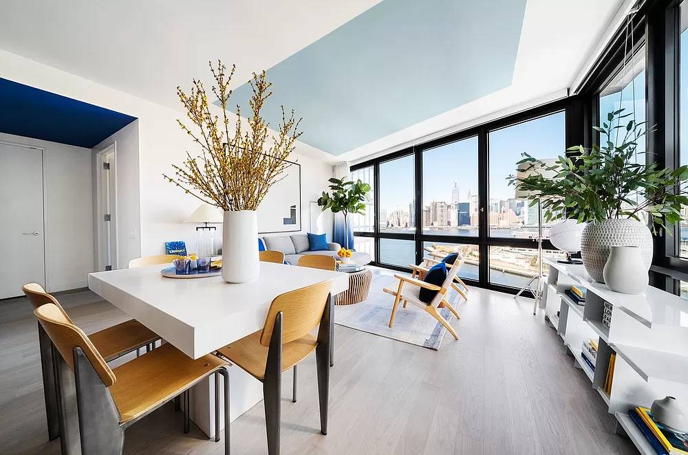 NO FEE 2BR/2B Apartment in Greenpoint's Most Sought After Luxury High Rise