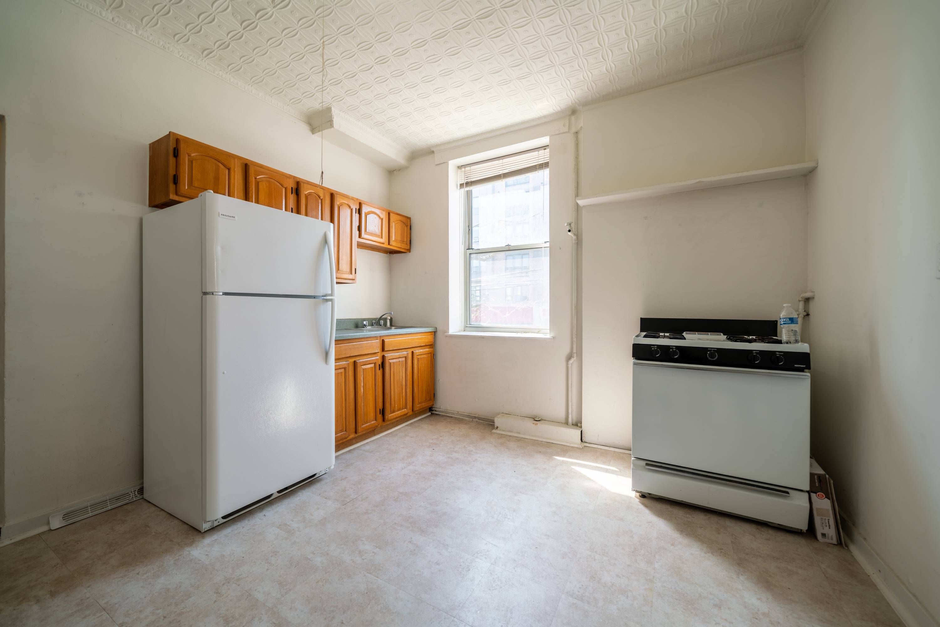2BR 1BA with Walk in Closet located in Uptown Hoboken, Trader Joes across the Street!  Seconds to Bus Line and Ferry to NYC!