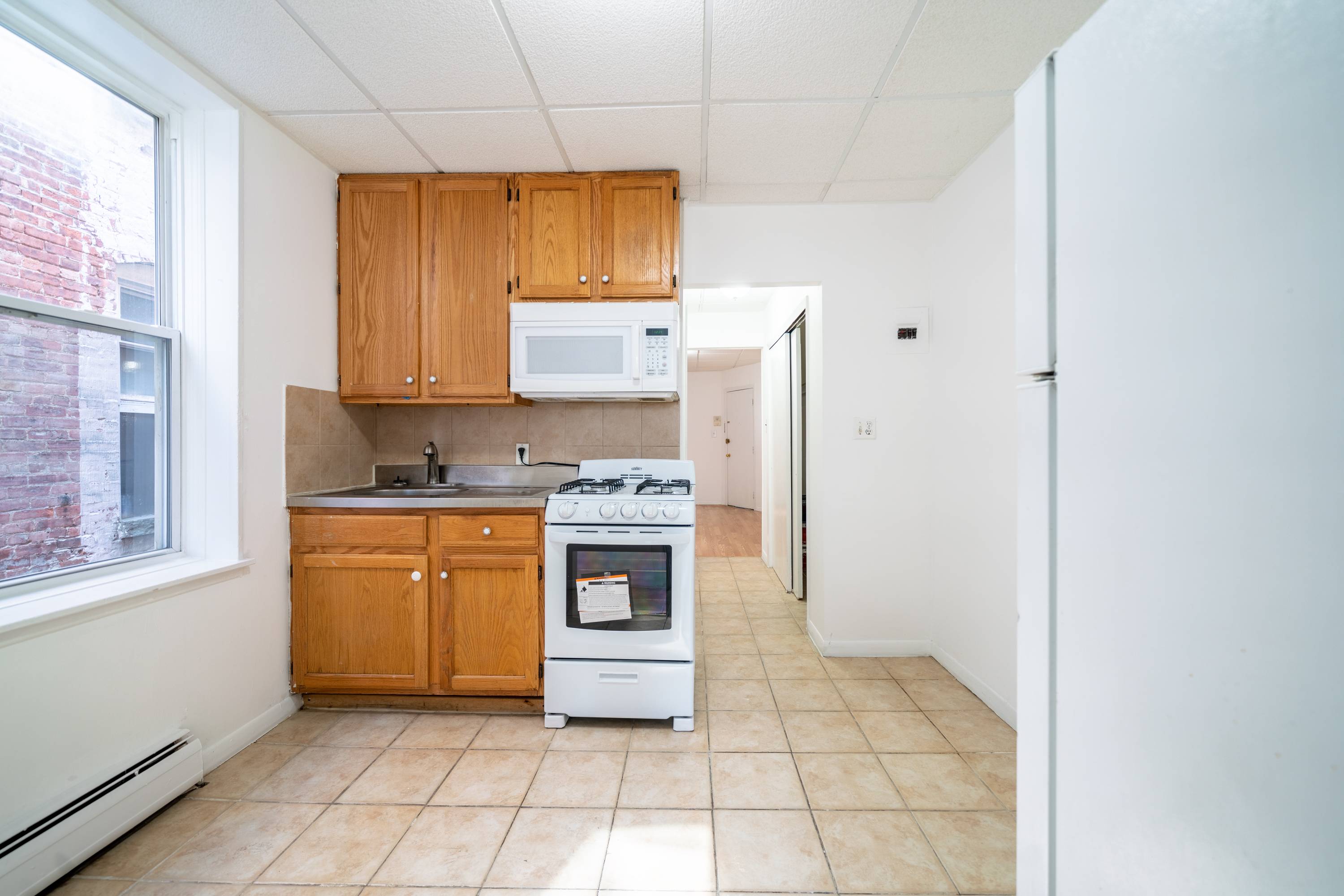1  BR- Stunning Renovated One Bedroom in Prime Journal Square Location!  Laundry on Site, Seconds to the Journal Square Path Transportation Center!