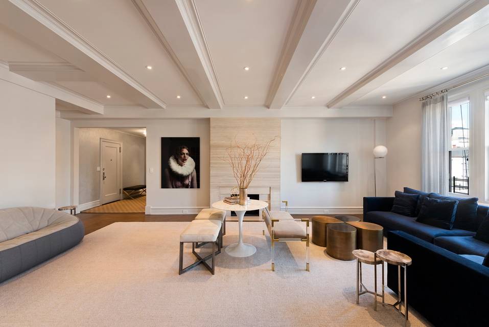 Gorgeous Renovated Pre-War Park Avenue Four Bedroom in Luxury Co-Op