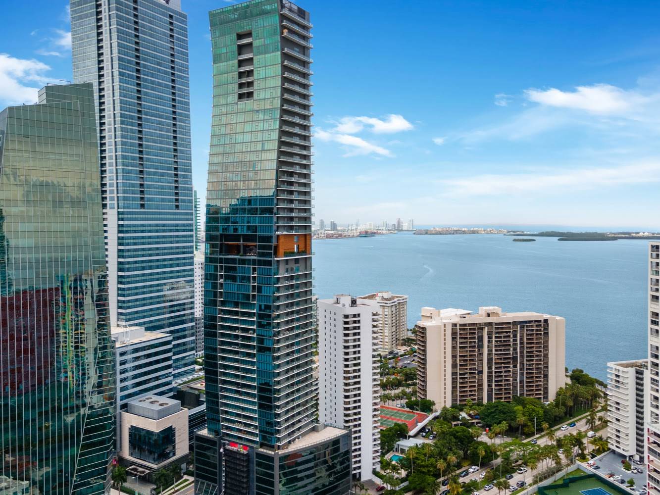 Miami Brickell Luxury Condo| Resort Style Residence