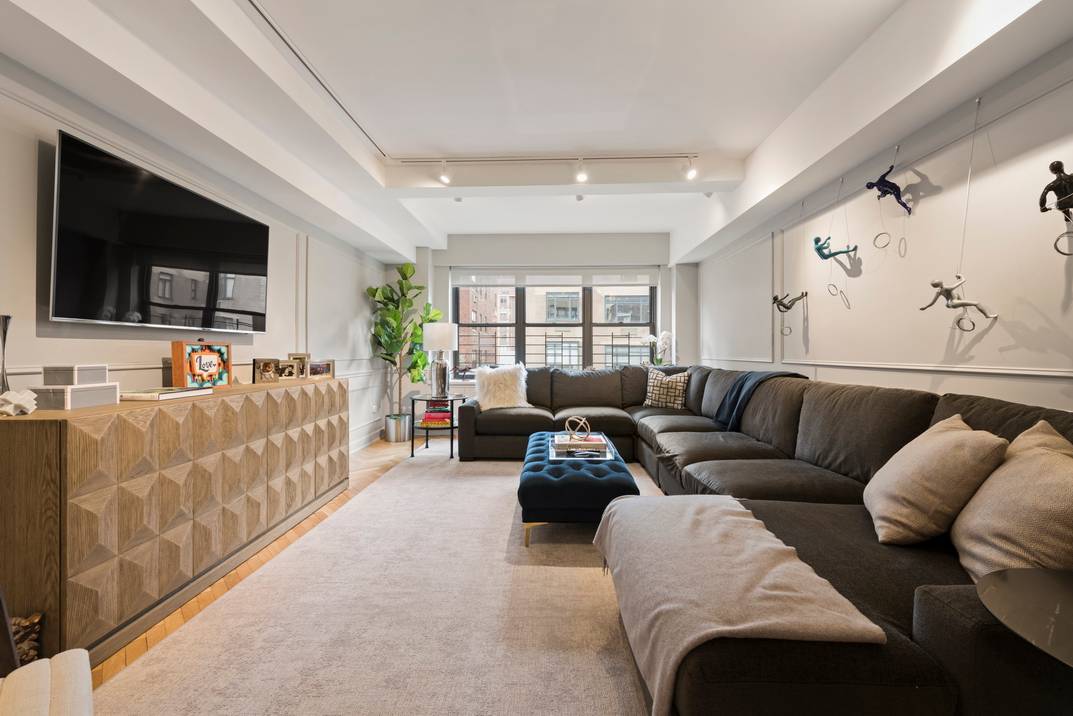 Gorgeous Gut Renovated UES 2 Bedroom With Balcony