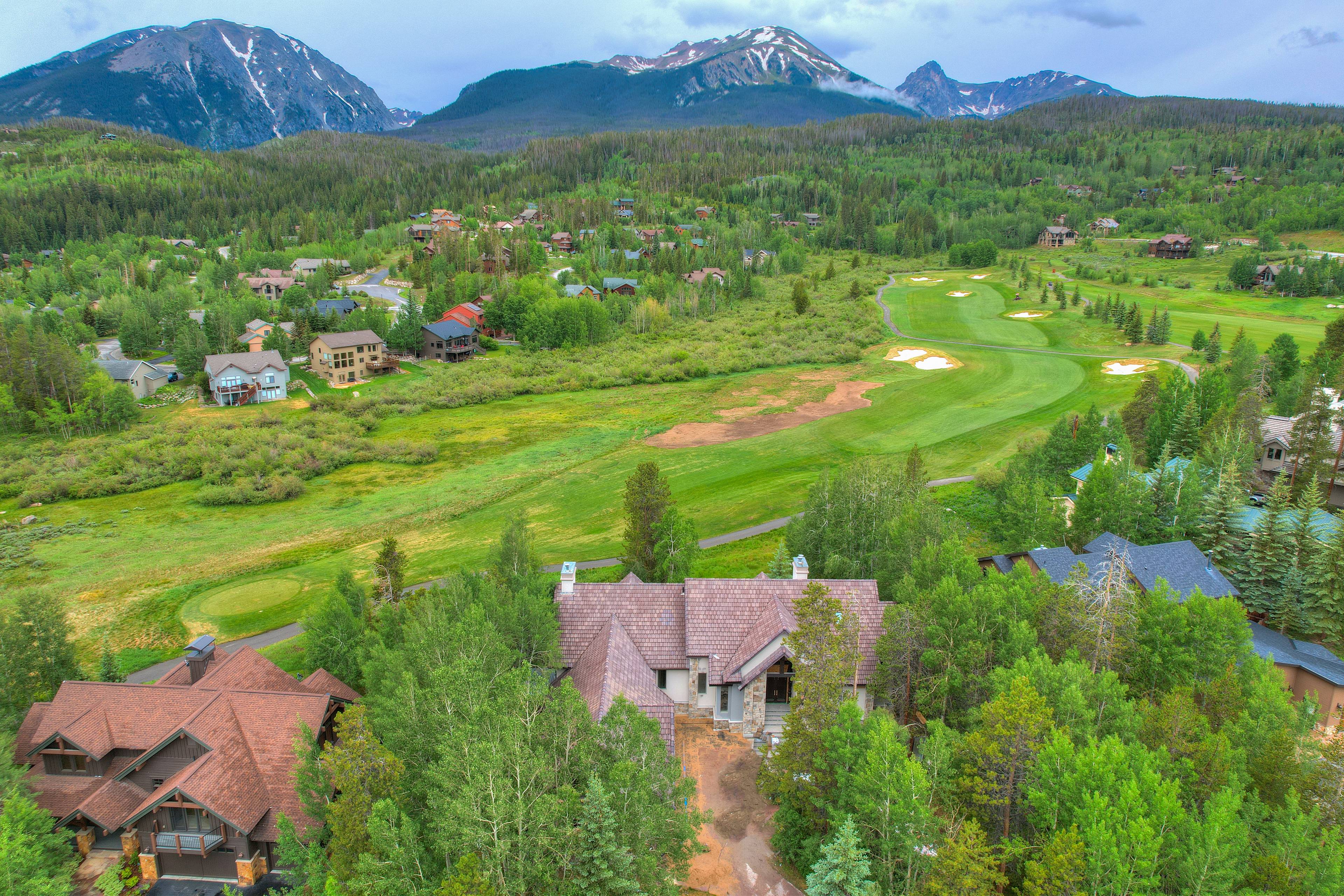 Golfer’s and Skier's Paradise in Colorado