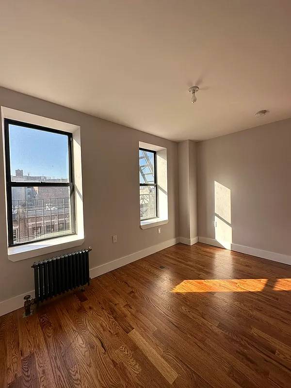 Prime Prospect Heights Studio drenched with light